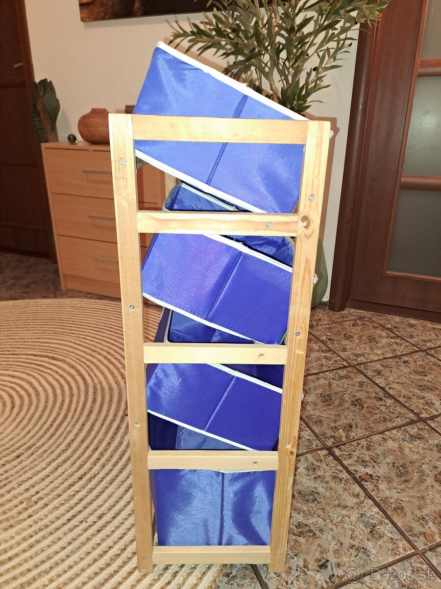 policka na hracky / ulozny priestor - 3