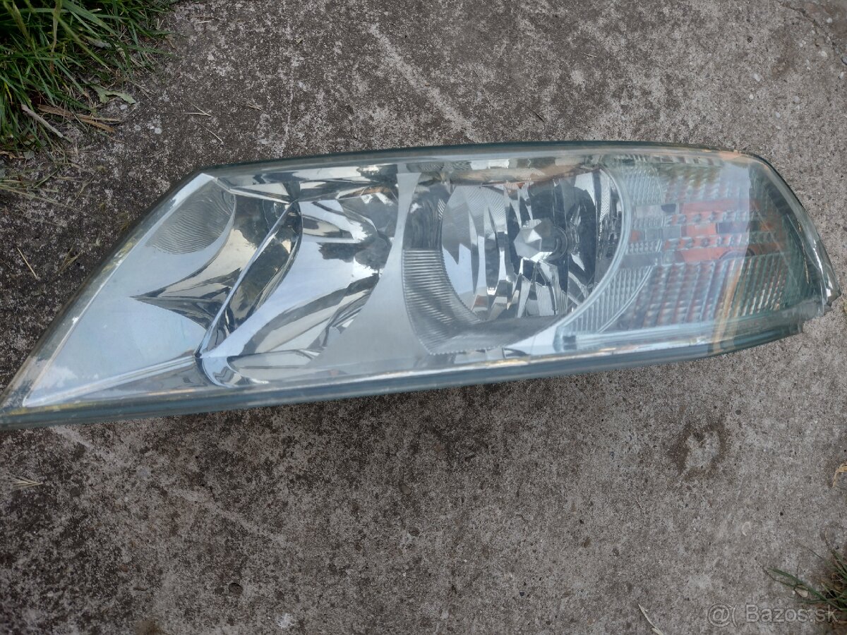 ľavé predné svetlo Octavia 2 pred FL 2006 - 3