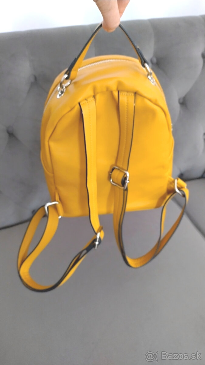 kožený batoh nielen do mesta zn. pull&bear - 3