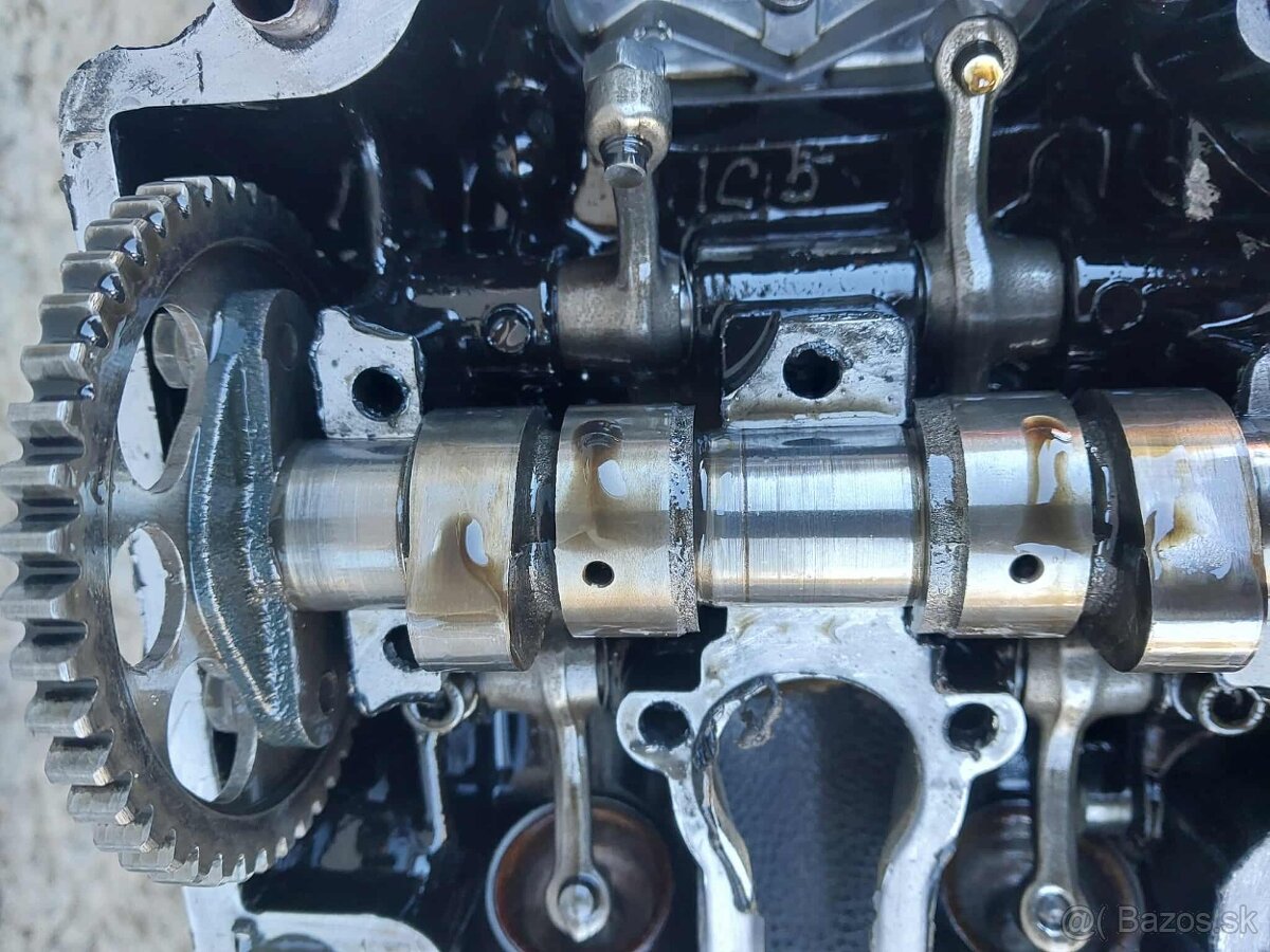 Yamaha XT 600 2KF vrch motora - 3