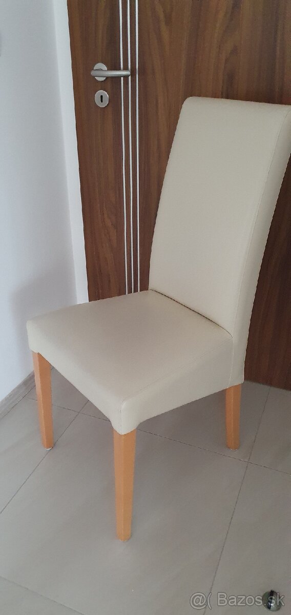 Jedálenská stolička - 3