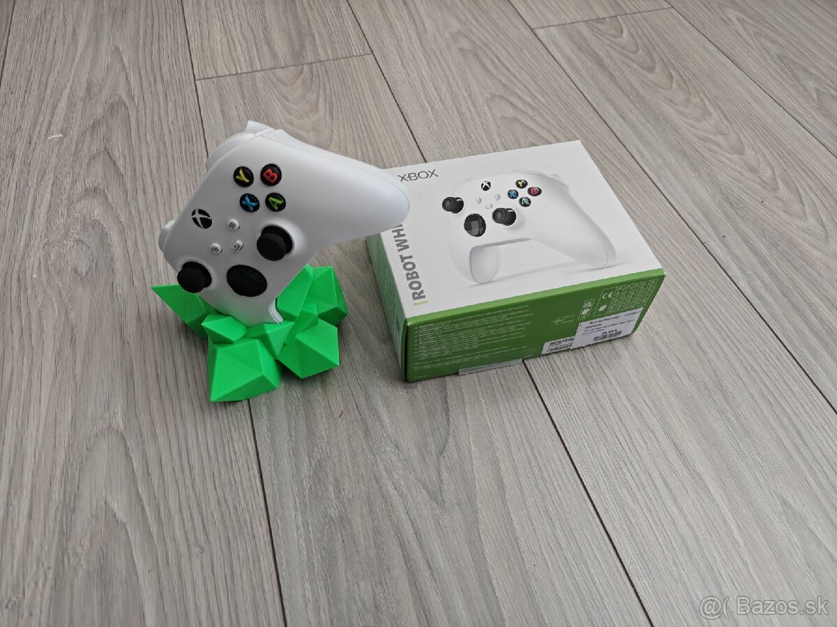 Xbox Series ovládač + stojan - 3
