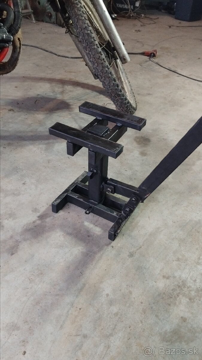 Vyrobím a predám zdvihák na motorku. - 3