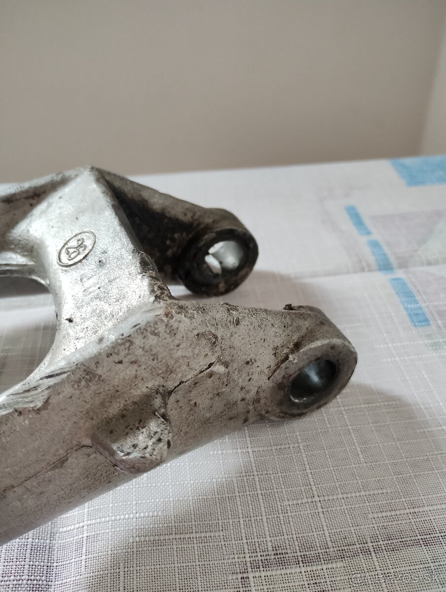 Prodám originální stojan na jawa 250/353 ve výborném stavu - - 3