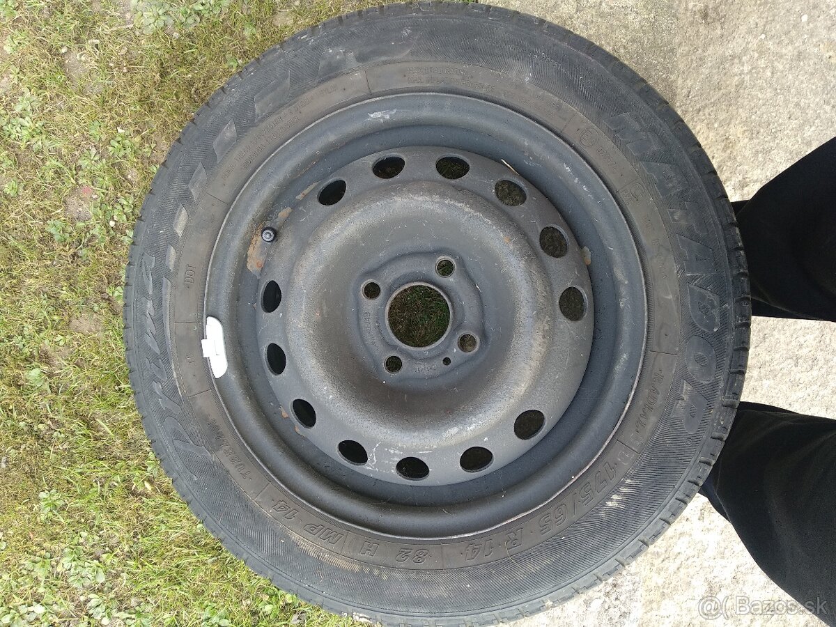 Plnohodnotná pneumatika na disku 175 65 R14 - 3