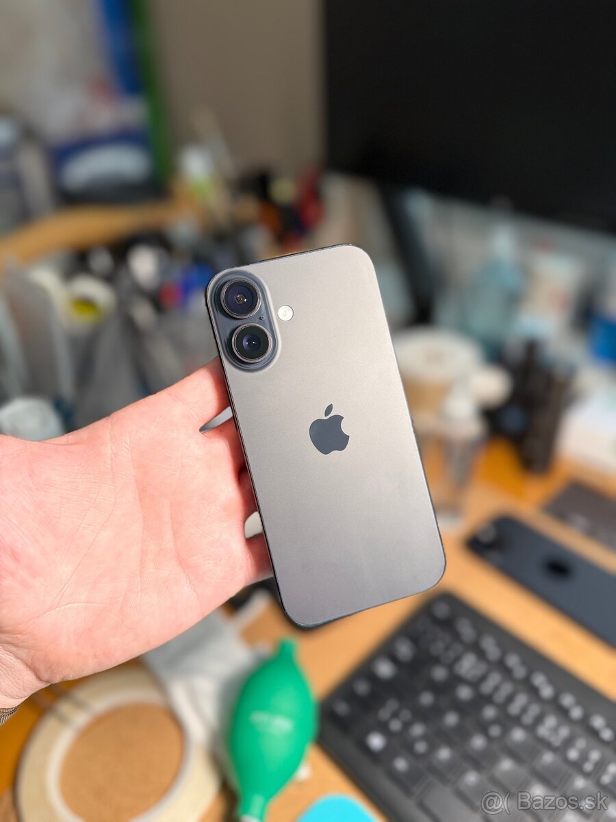 Apple iPhone 16 128GB Black - 3