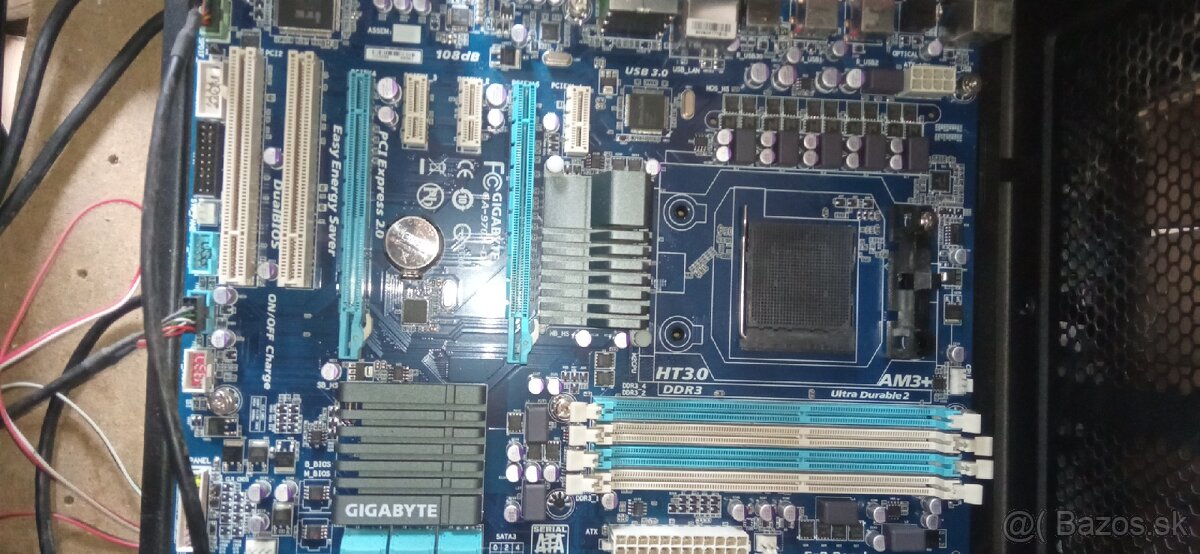 Gigabyte GA-970A-D3 AMD AM3+ DDR3 USB3.0 - 3
