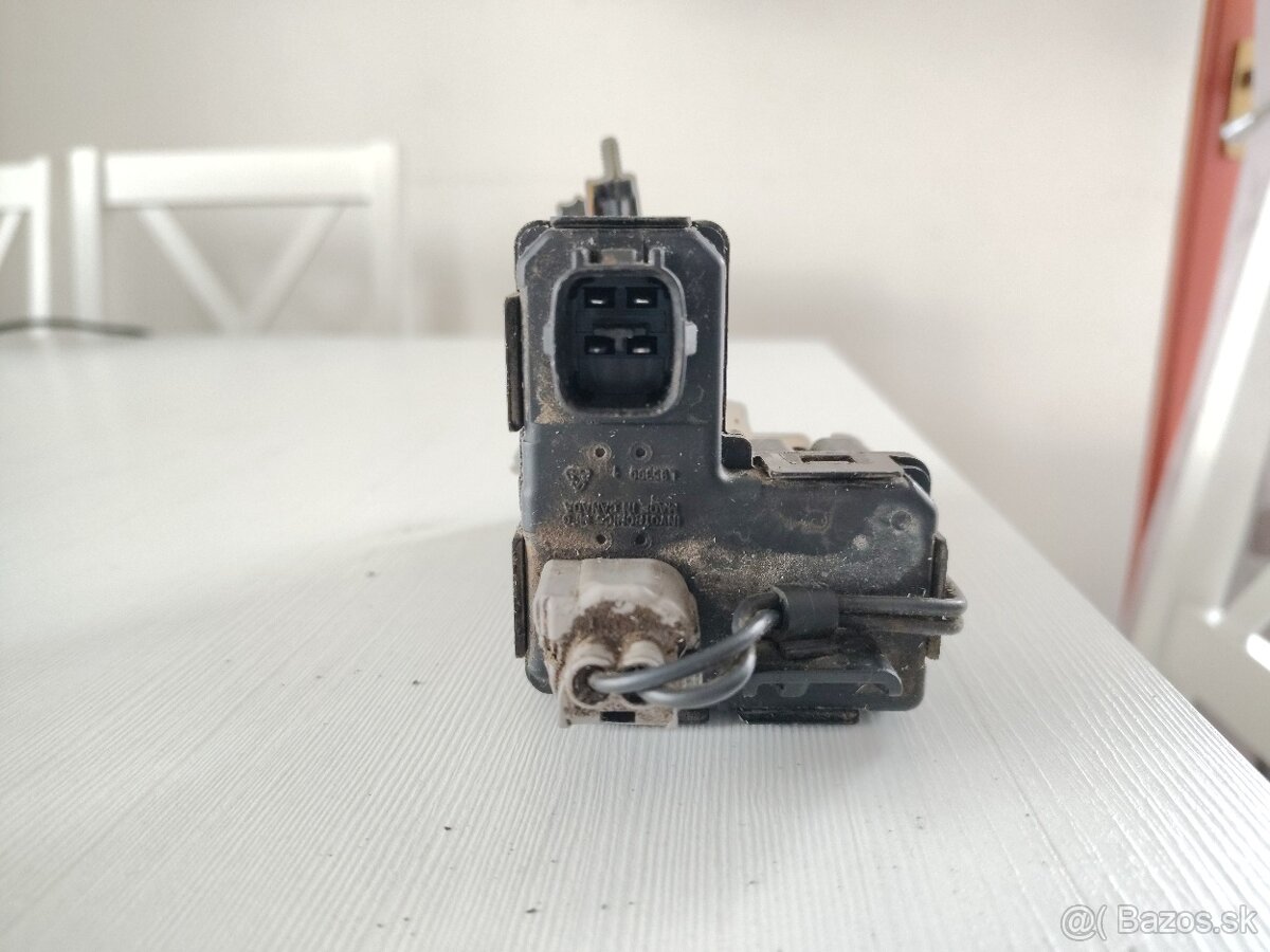 Zámok kufra Jeep Cherokee Kj - 3