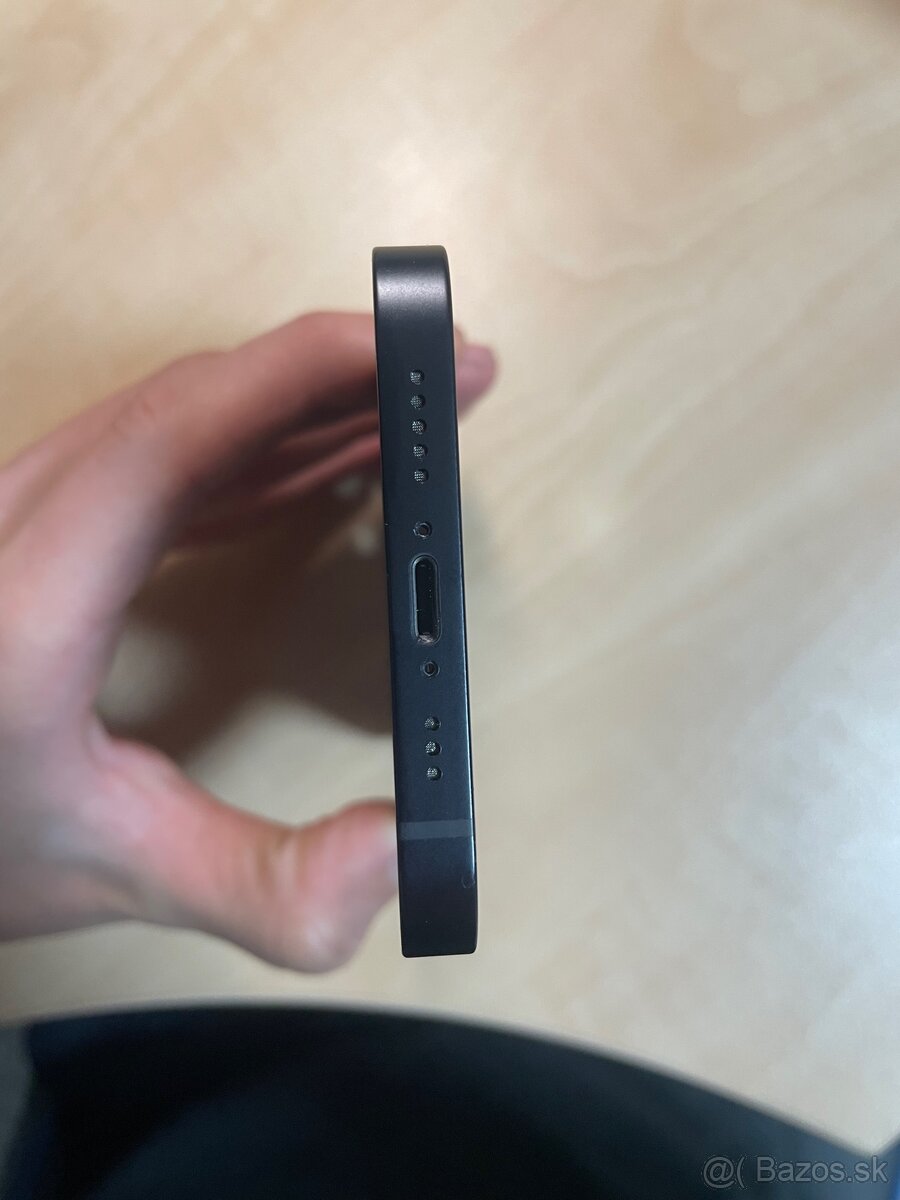 NOVÝ Housing iPhone 12 black - 3