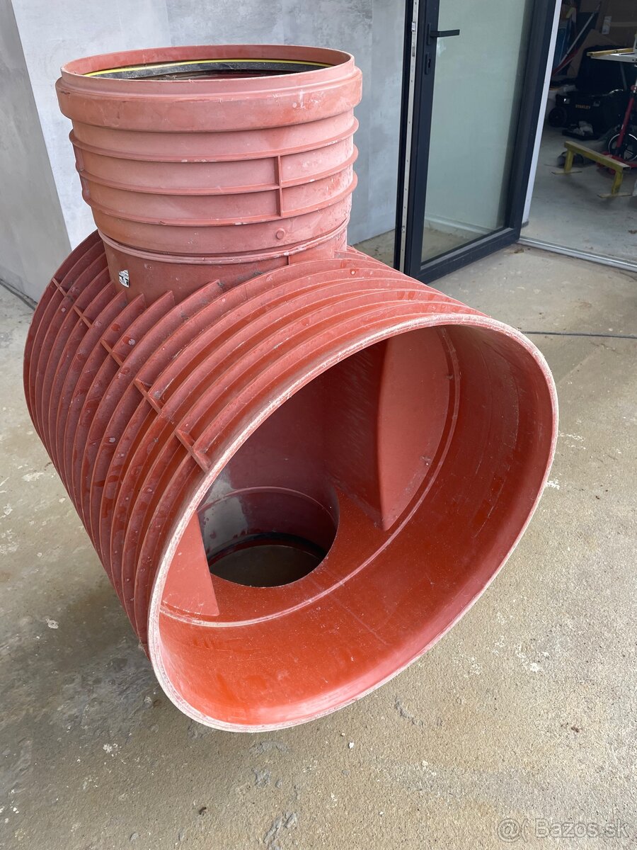 Revízna šachta - 3