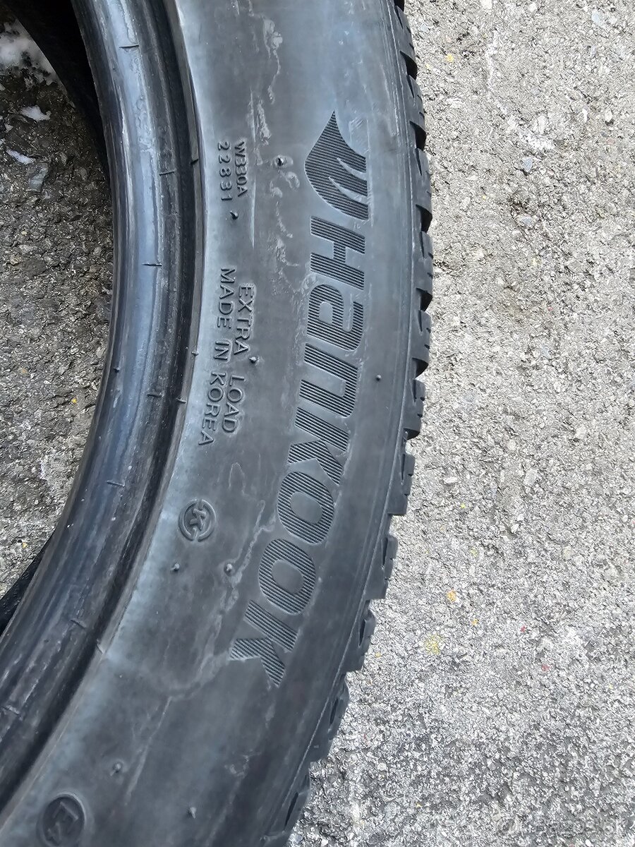 235/50 R19 - 3