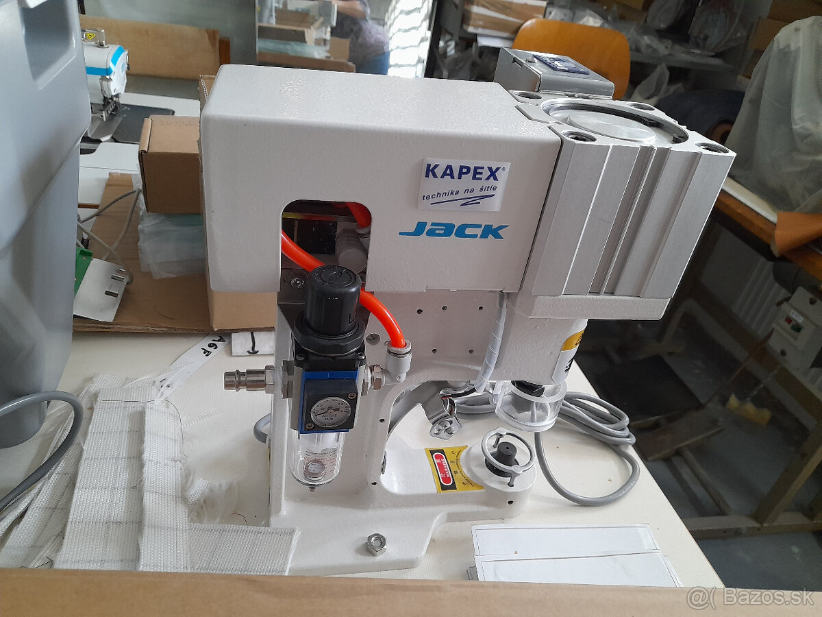 Lis na nity gombíky priechodky dierovanie - 3