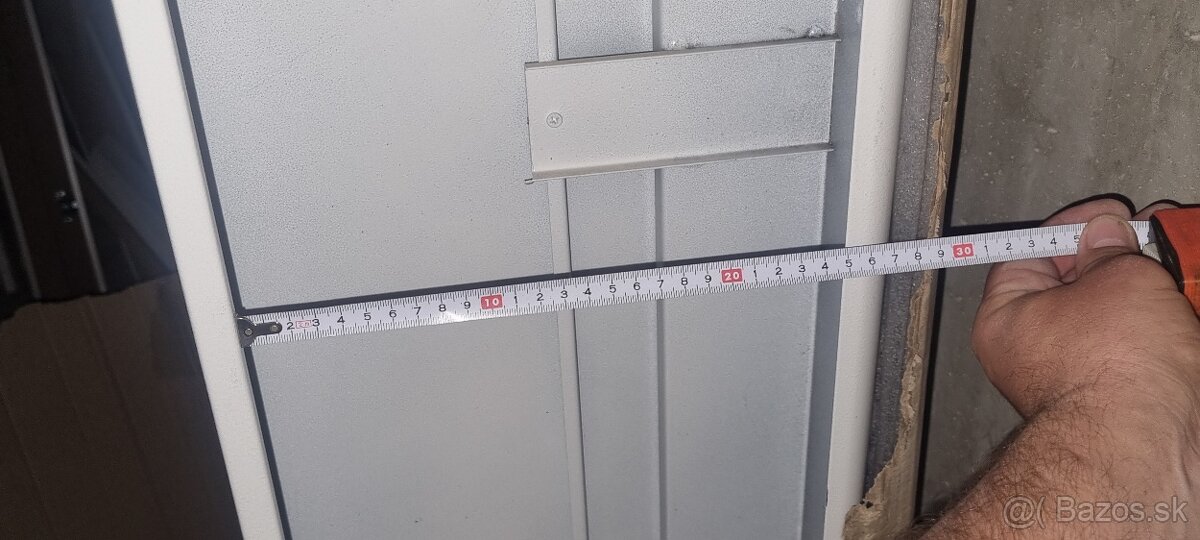 Bezpecnostne vchodove dvere do bytu - 3