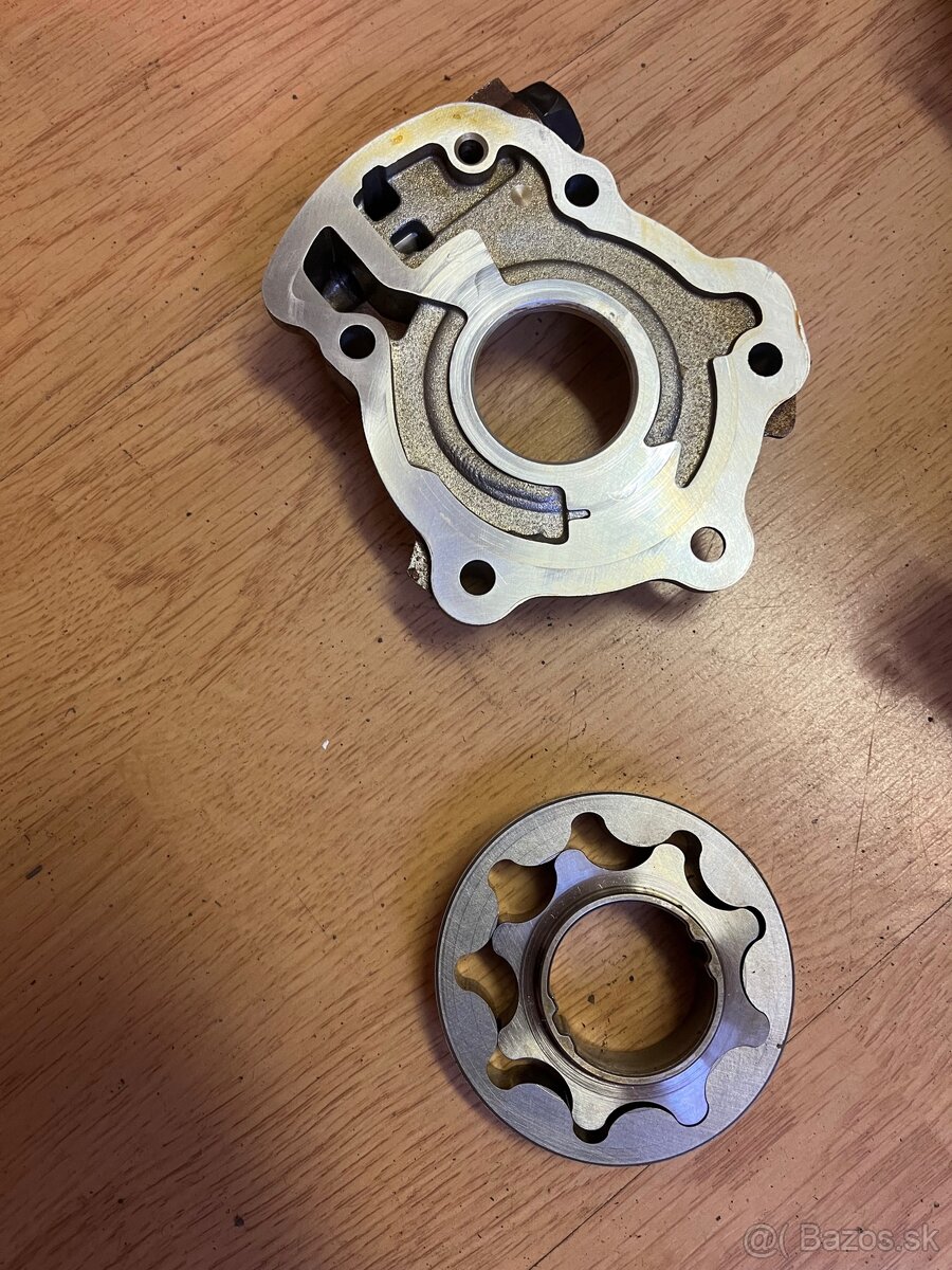 Kryt rozvodov s olejovým čerpadlom - 3