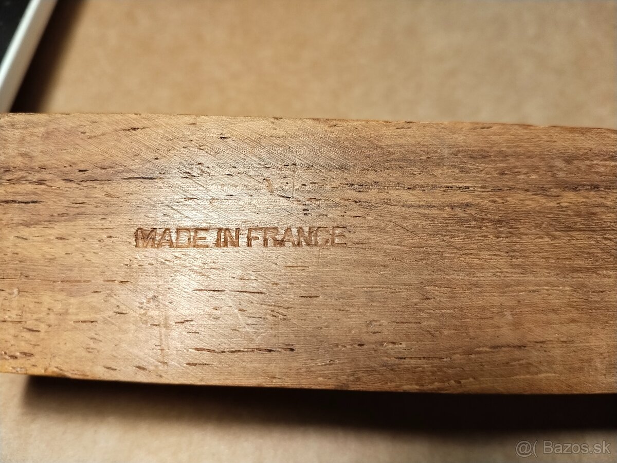 Perleťový kříž s duší minulosti - 3