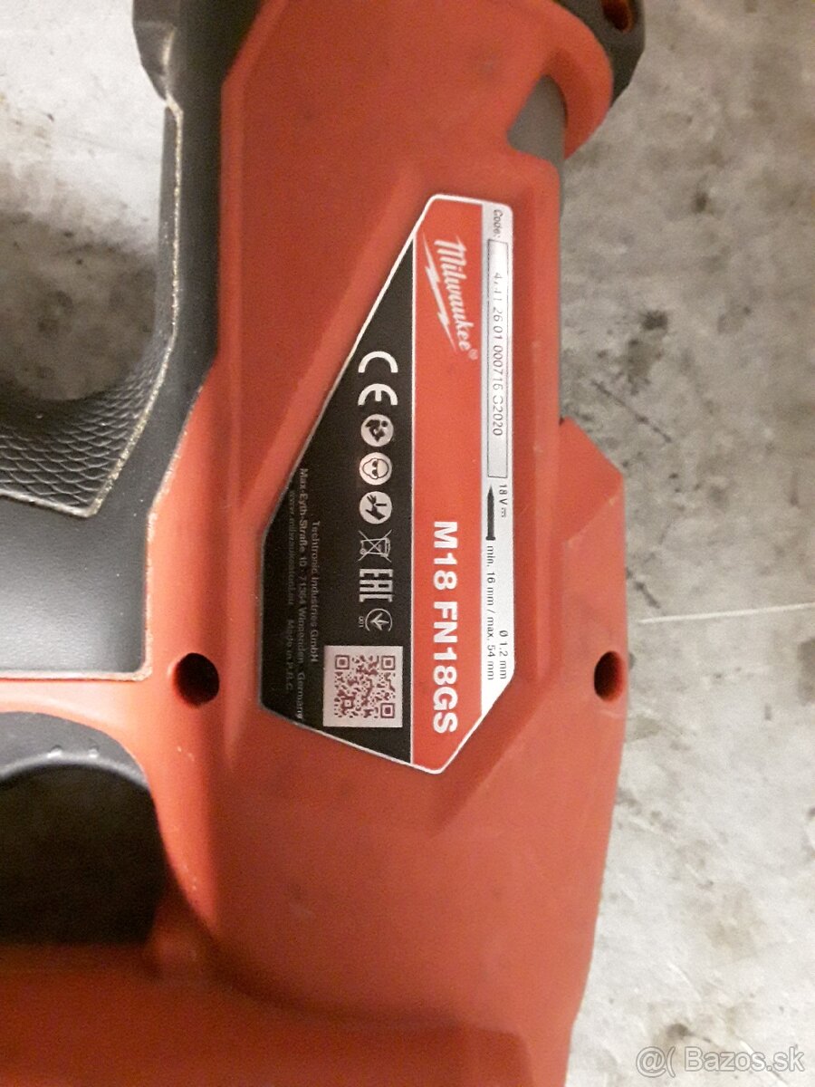 Milwaukee aku klincovacka - 3