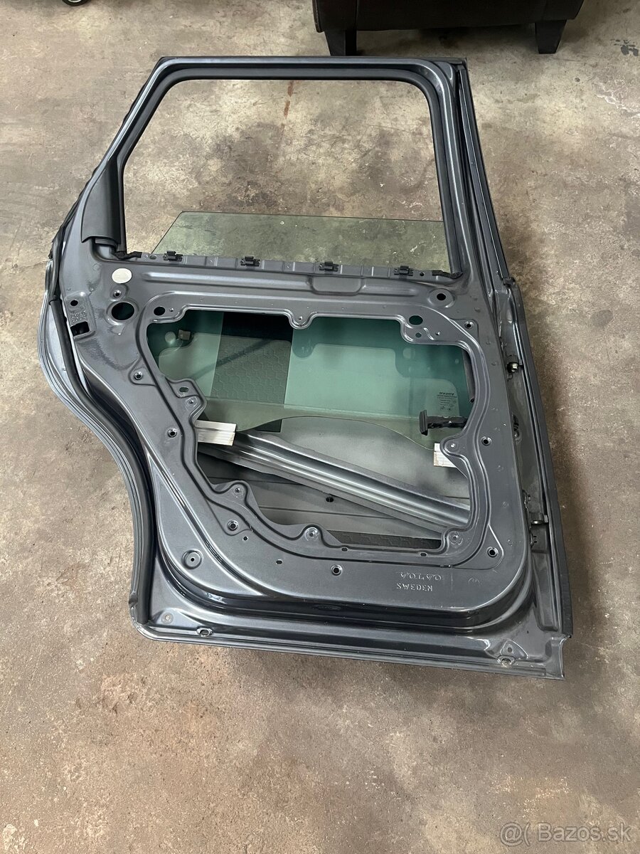 Zadné dvere Volvo V50 - 3