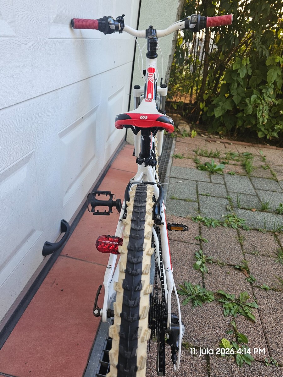 Detský CUBE RACE 240 - 3