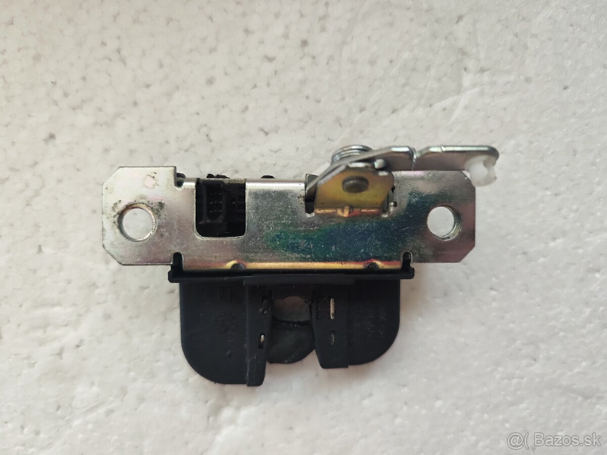 SEAT Cordoba/Ibiza 6L – zámok kufra (západka veka) 6L6827505 - 3
