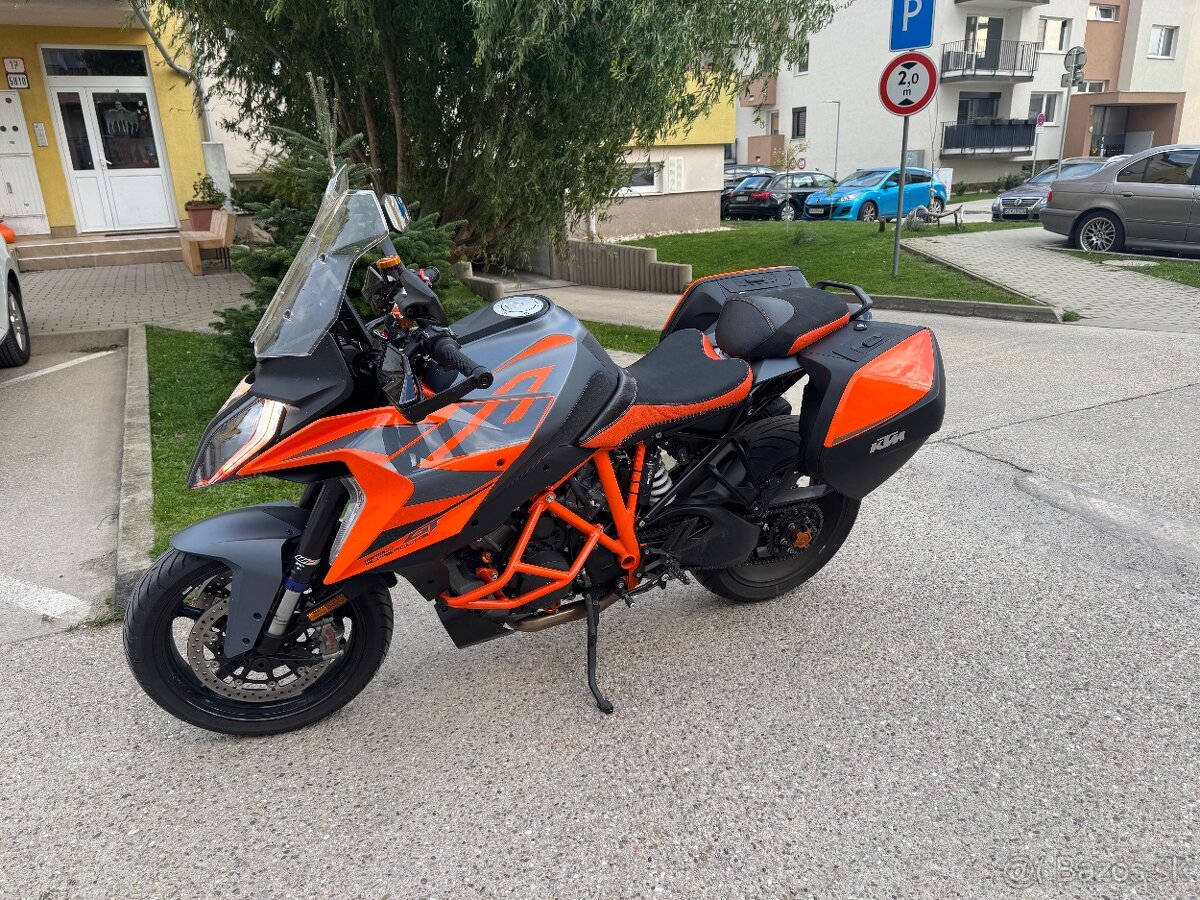 KTM Super Duke GT - 3