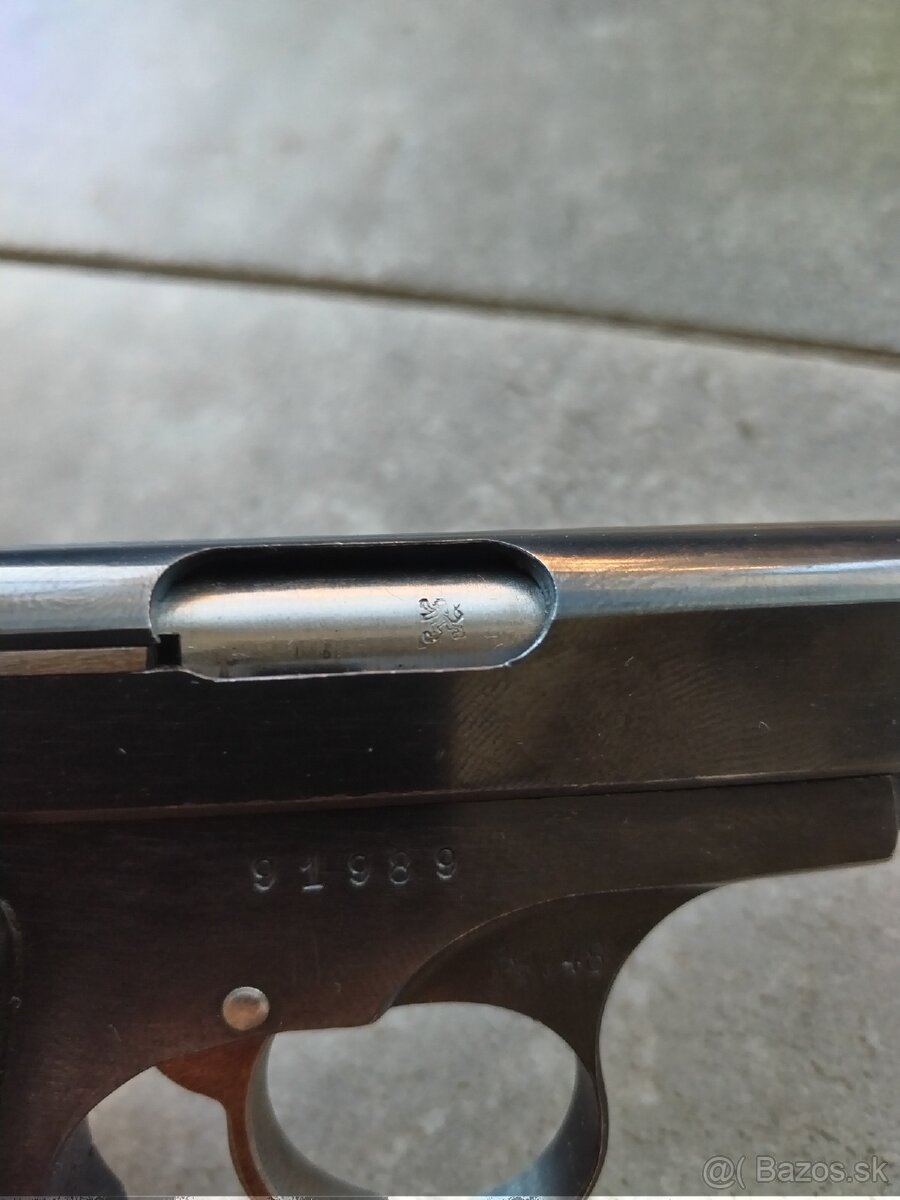 Pištoľ CZ vz 45 - 3