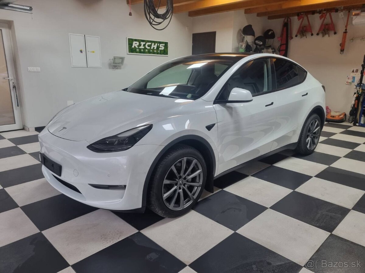 Tesla Model Y LONG RANGE 4x4 - 3