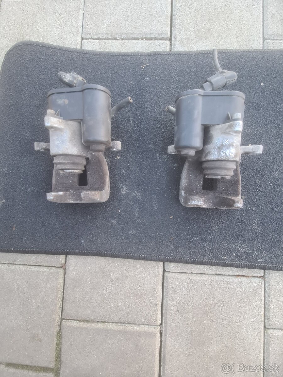 Passat B6 zadne brzdove strmene - 3