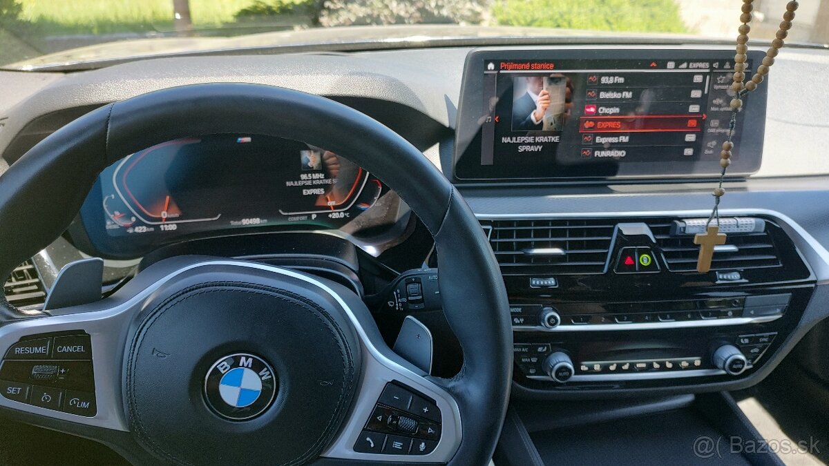 Predám BMW 520xd M line paket - 3