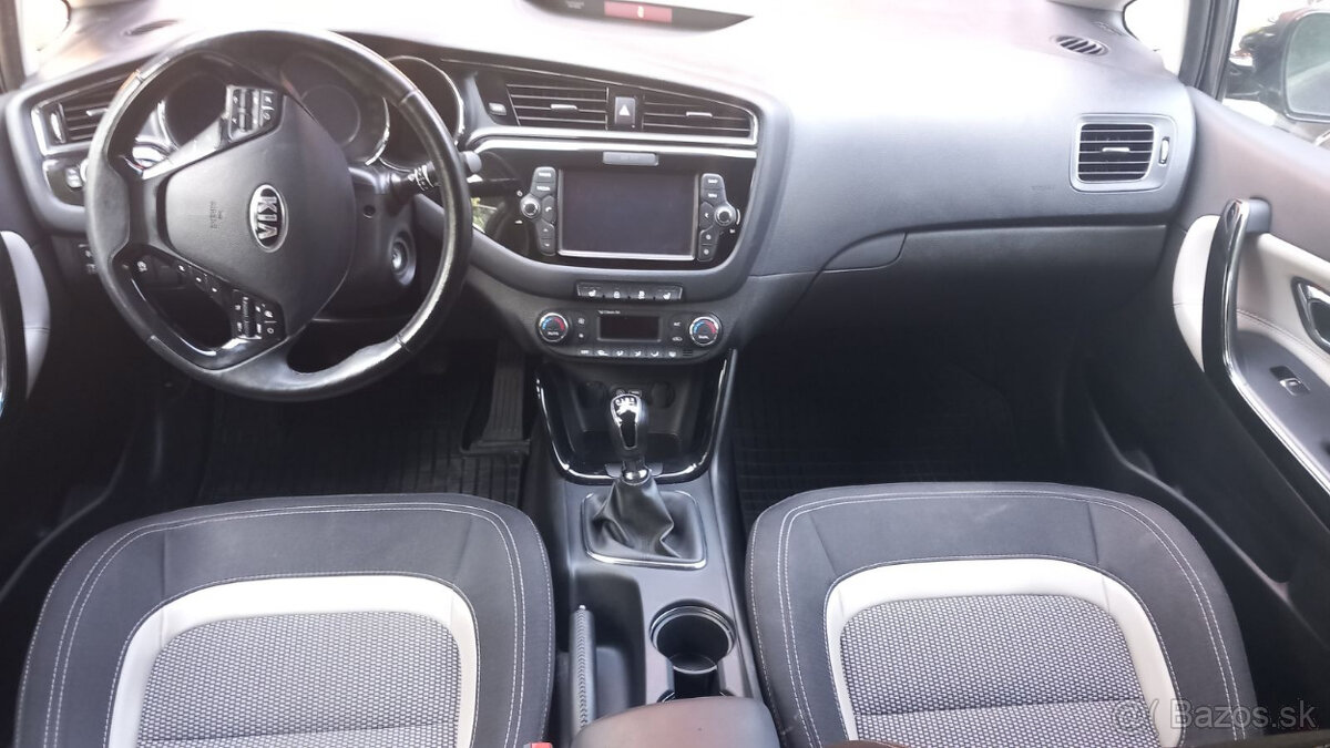 Kia Ceed SW 1.6 GDI - 3