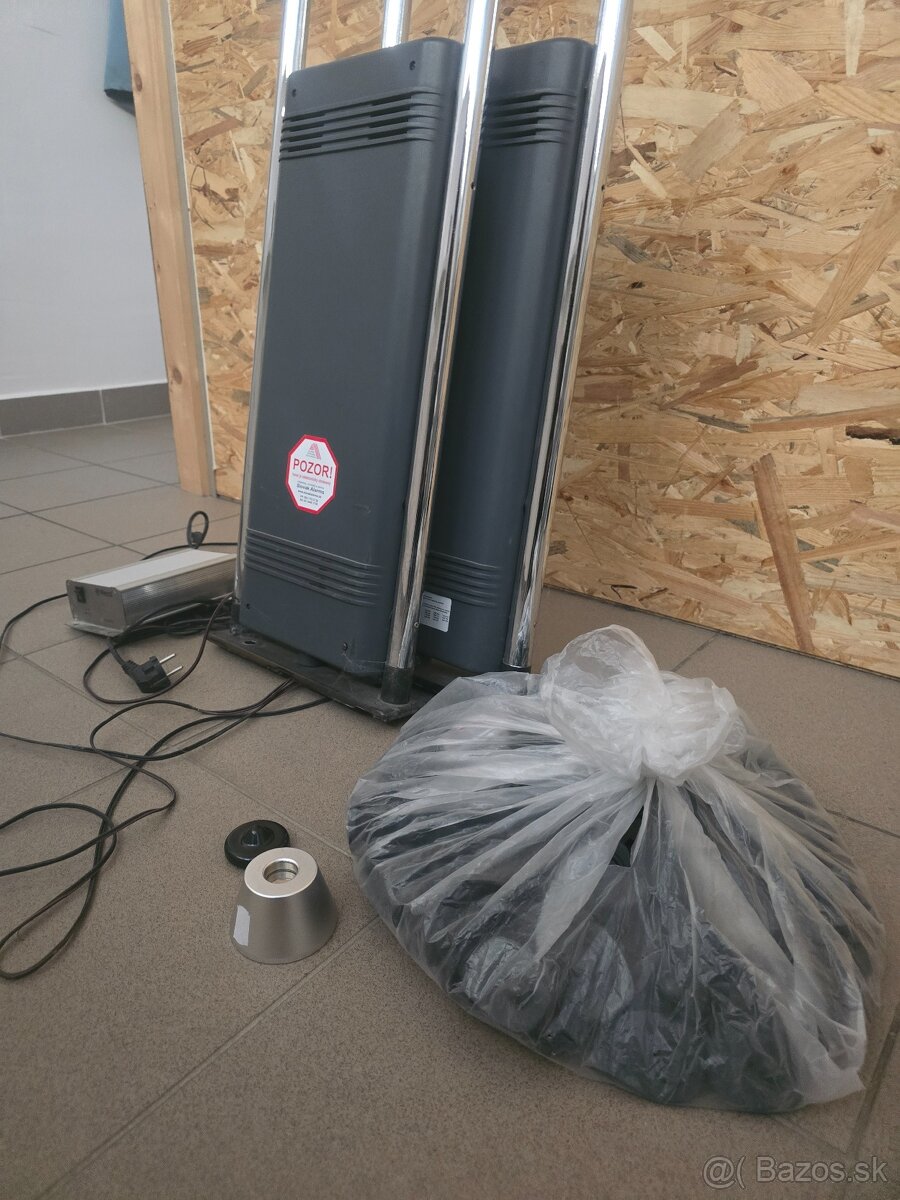 Bezpečnostná brána, vybavenie predajne - 3