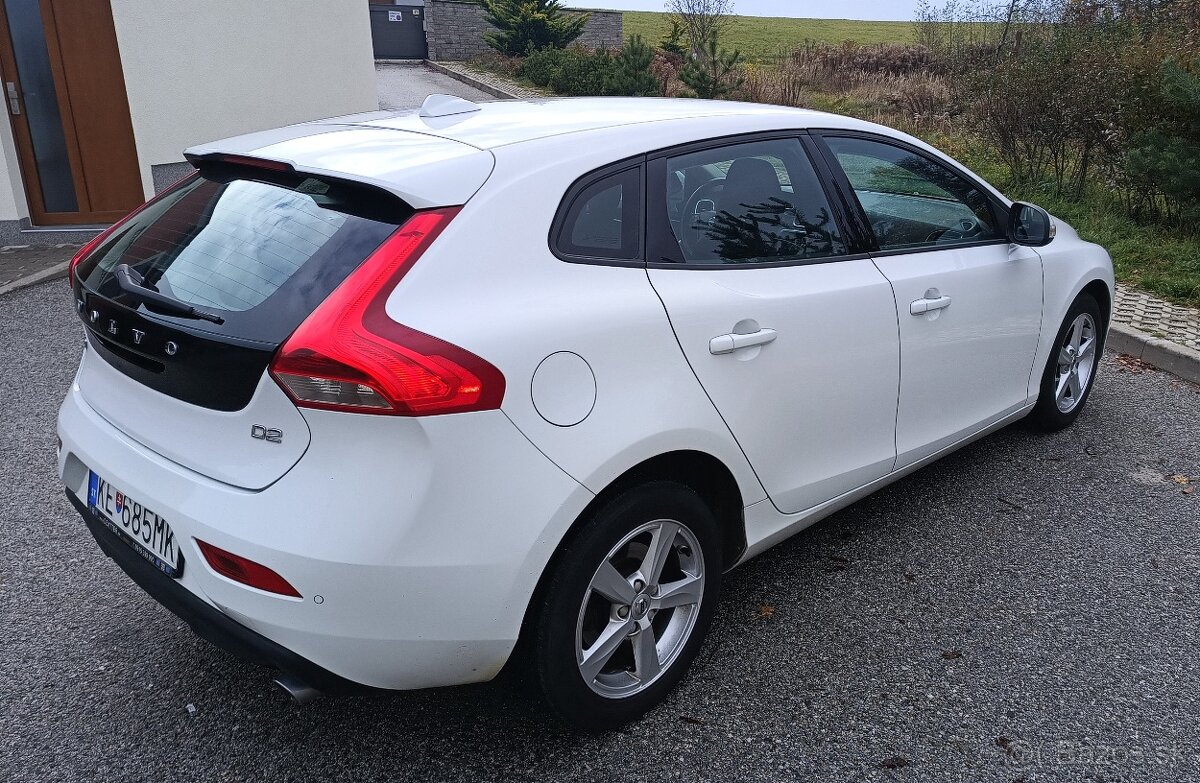 Volvo V40 D2 2.0L 120k Volvo V40 88kW M6 - 3