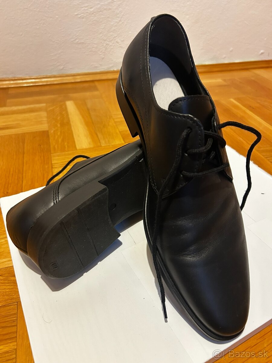 NOVÉ Pánske čierne kožené poltopánky, veľ. 41.5 - 42 (27,5 - 3