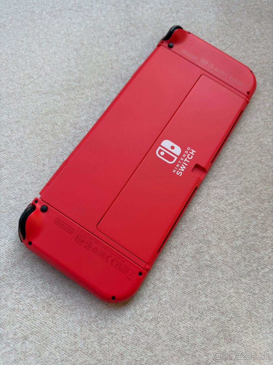 Nintendo Switch Oled Mario Red Edition - 3
