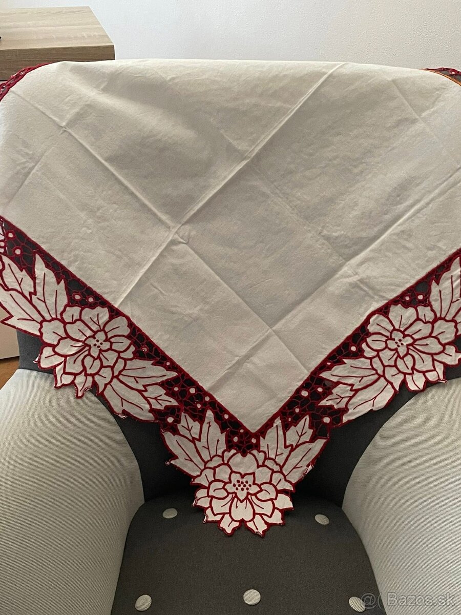 RETRO OBRUS - ručná práca - 3