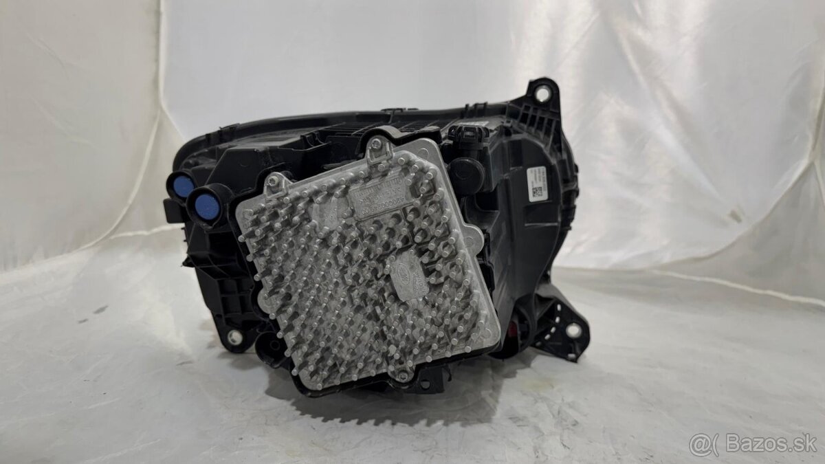 Land Rover Defender - svetlomet , pravá strana - 3