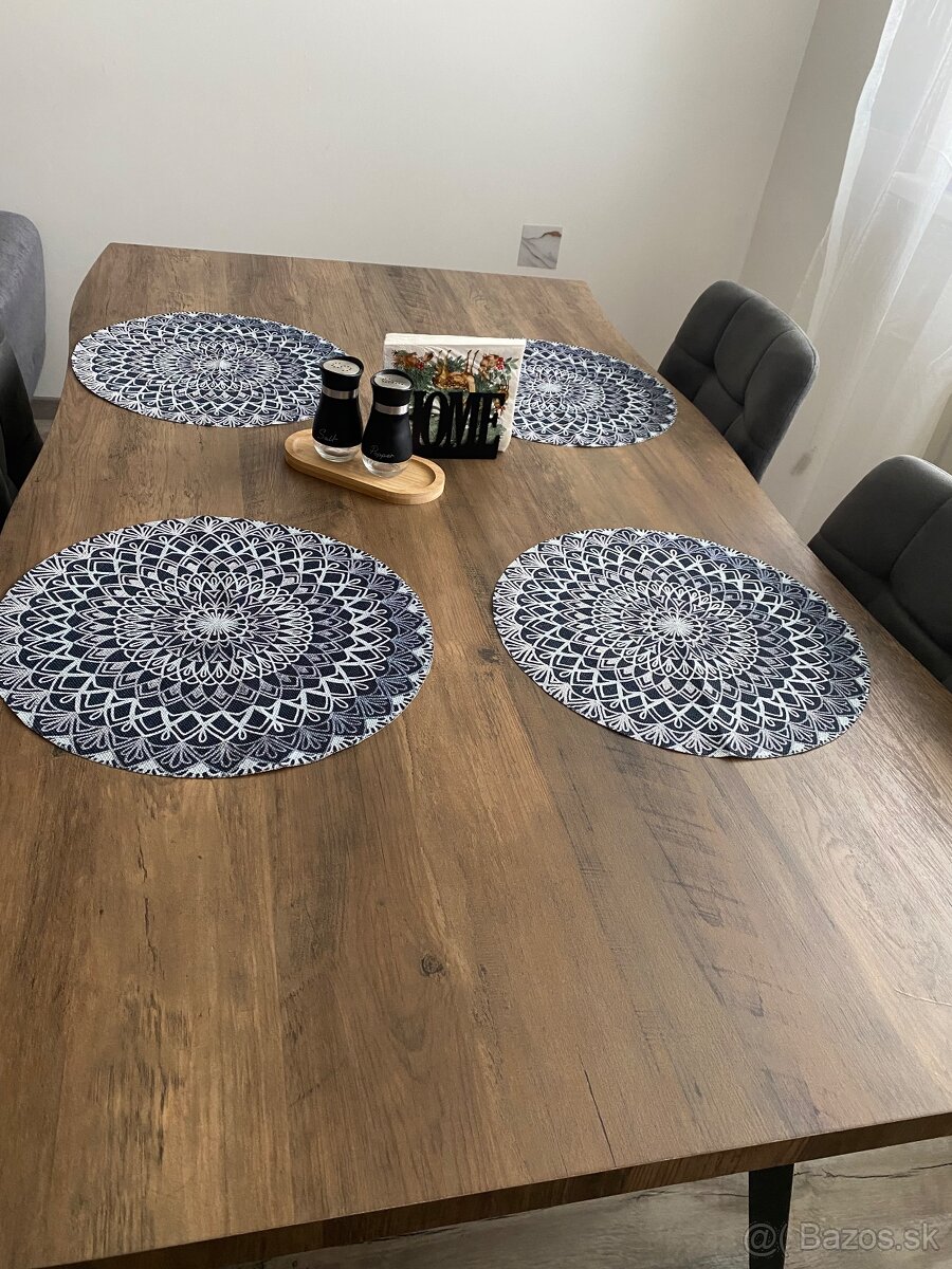 Jedálenský stôl - 3