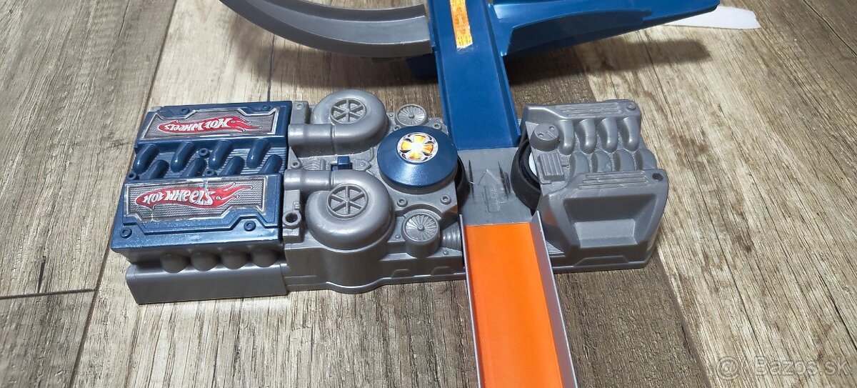 Predám nekompletnú Hot Wheels dráhu s boosterom - 3