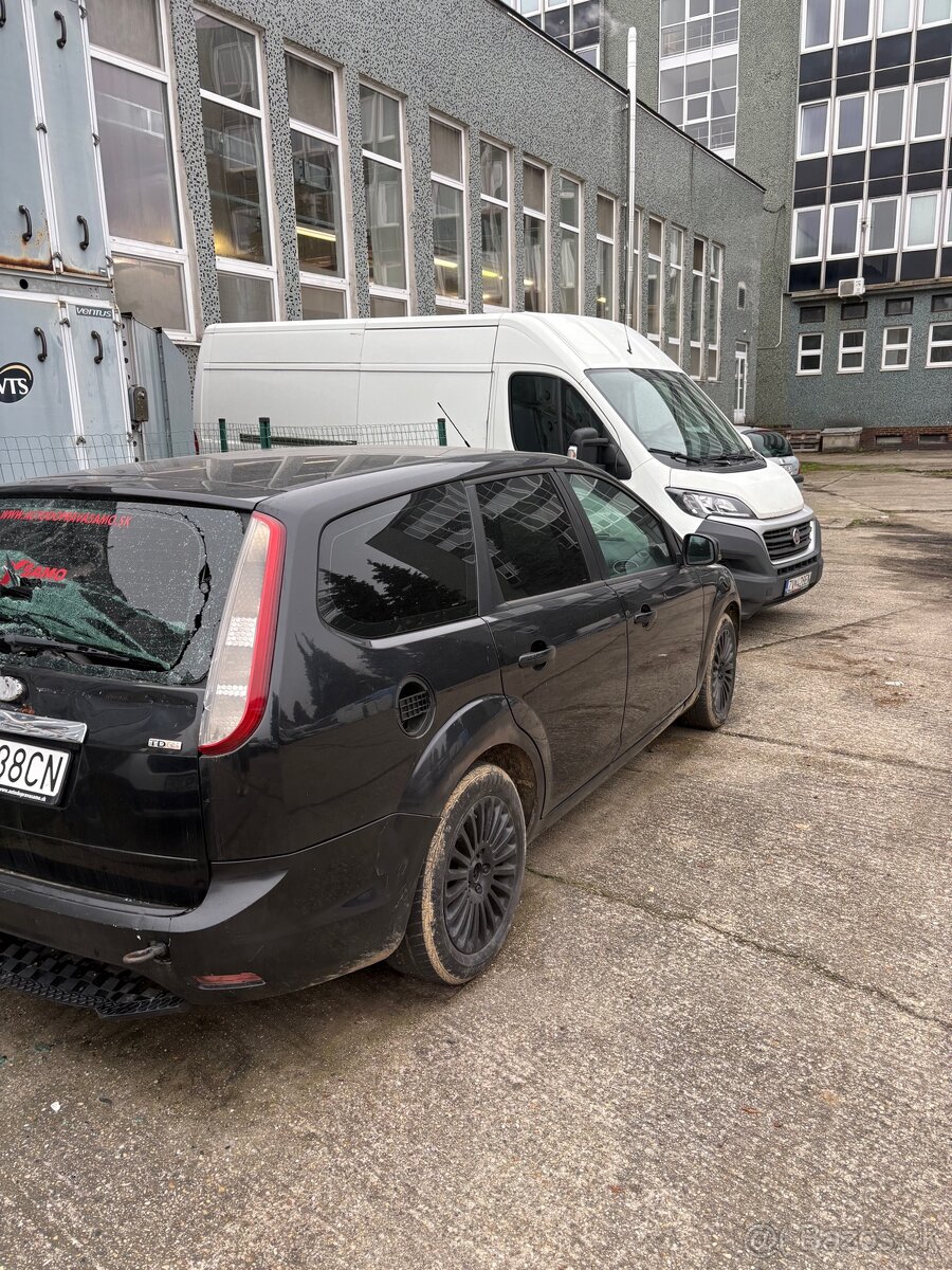 Ford Focus 1.6 – 74 kW – 2008 – Kombi - 3