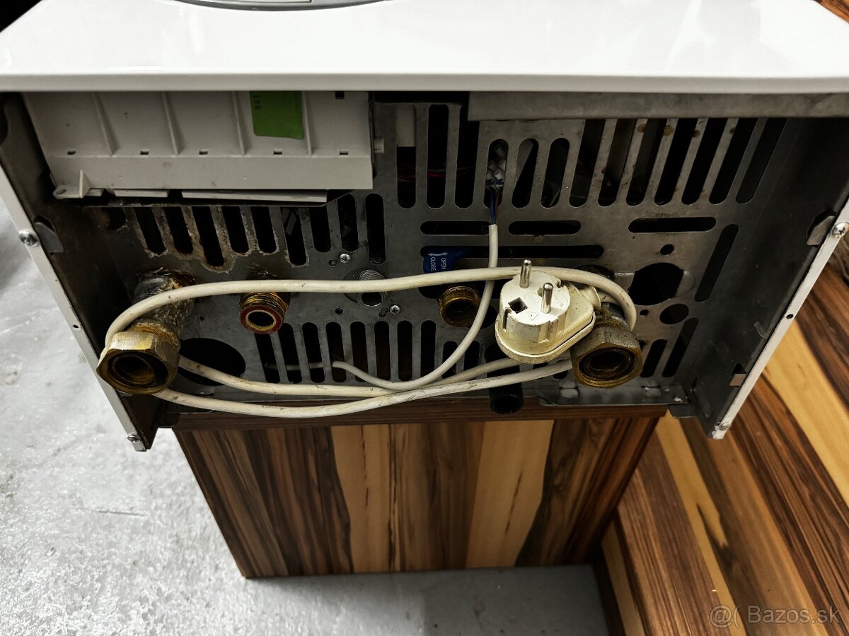 Plyn kotol na stenu attack - 3