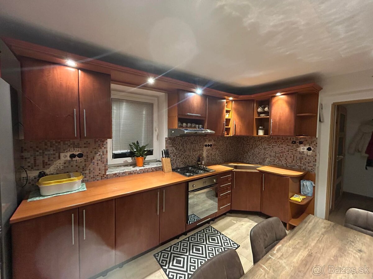 Kuchynská linka - 3