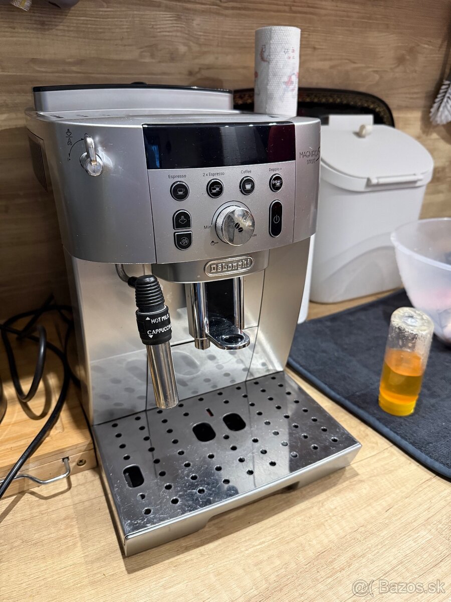 Predám kávovar DELONGI - 3