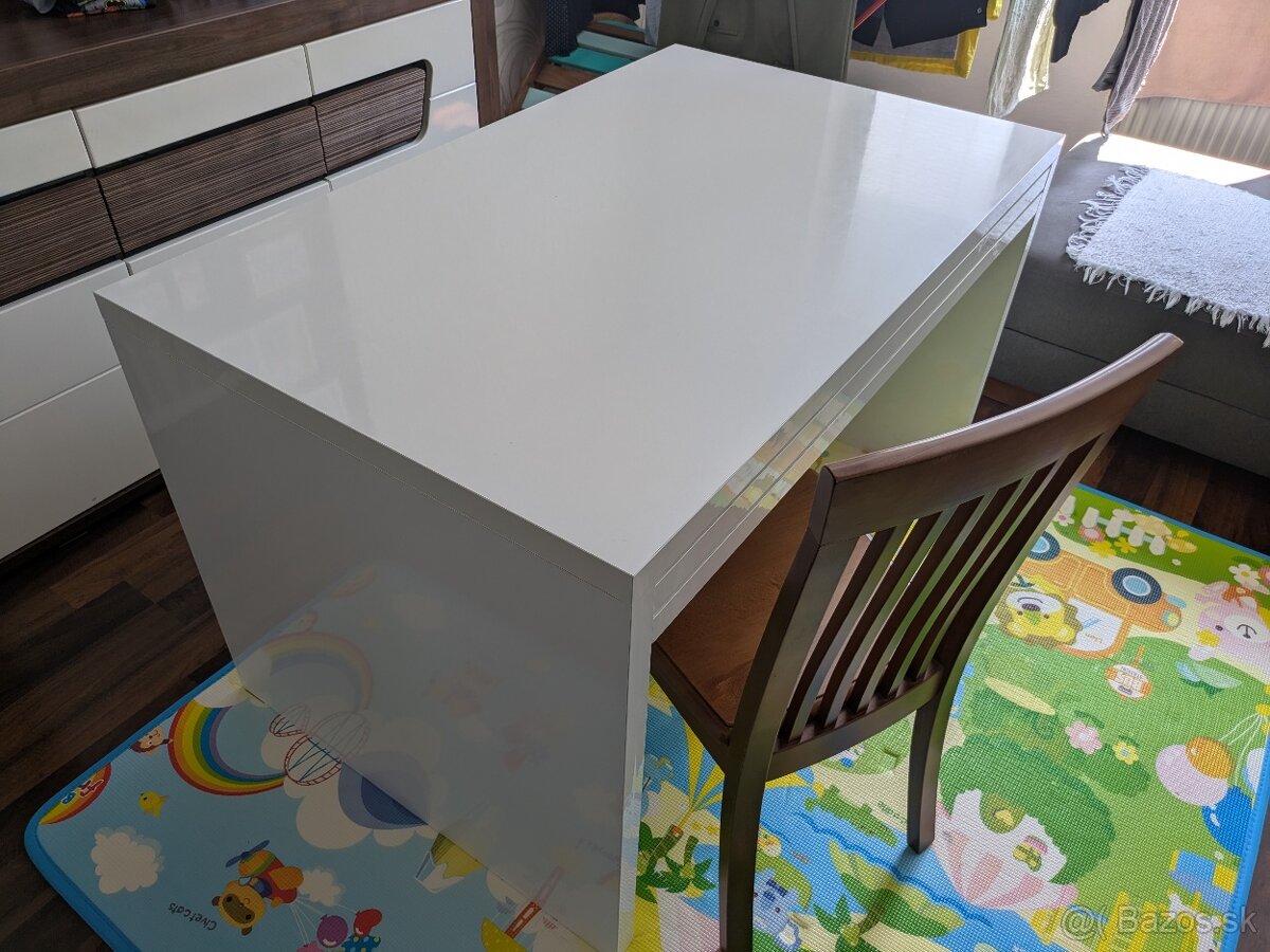 Jedálenský stôl - 3