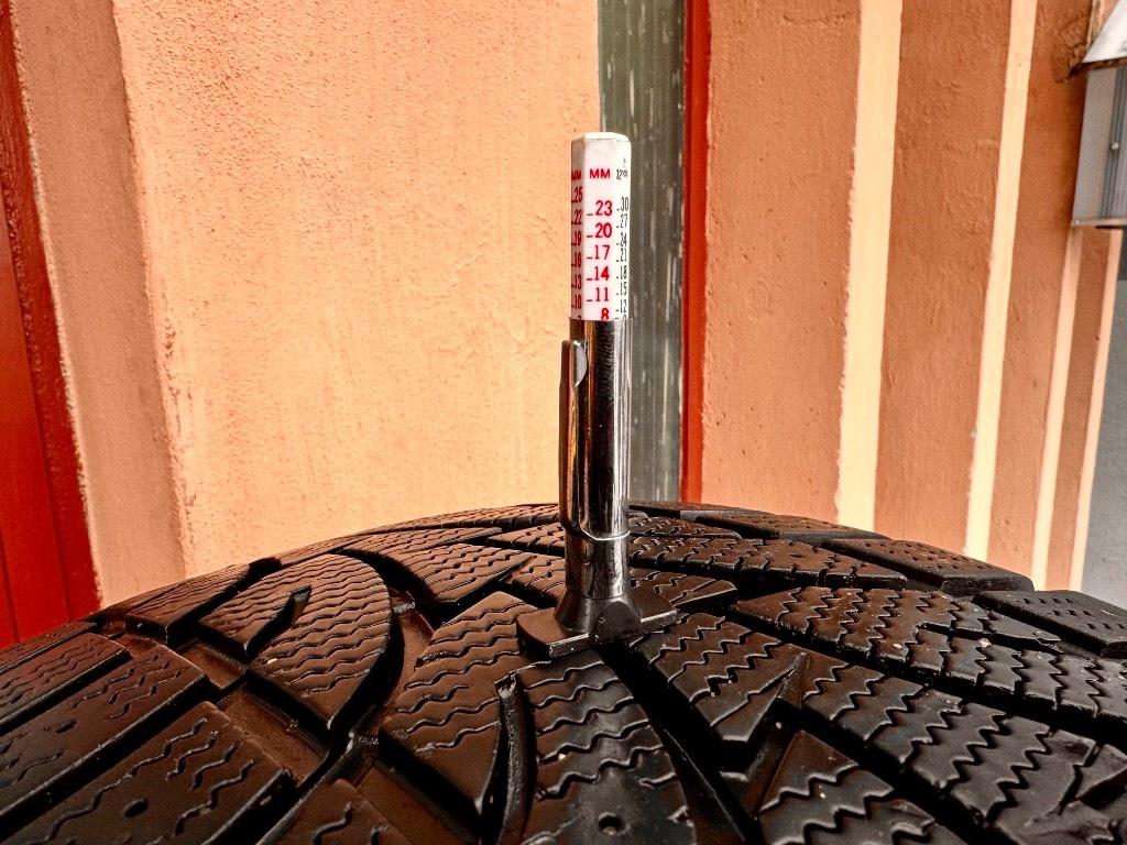 235/55 R19 zimné pneumatiky 2ks - 3