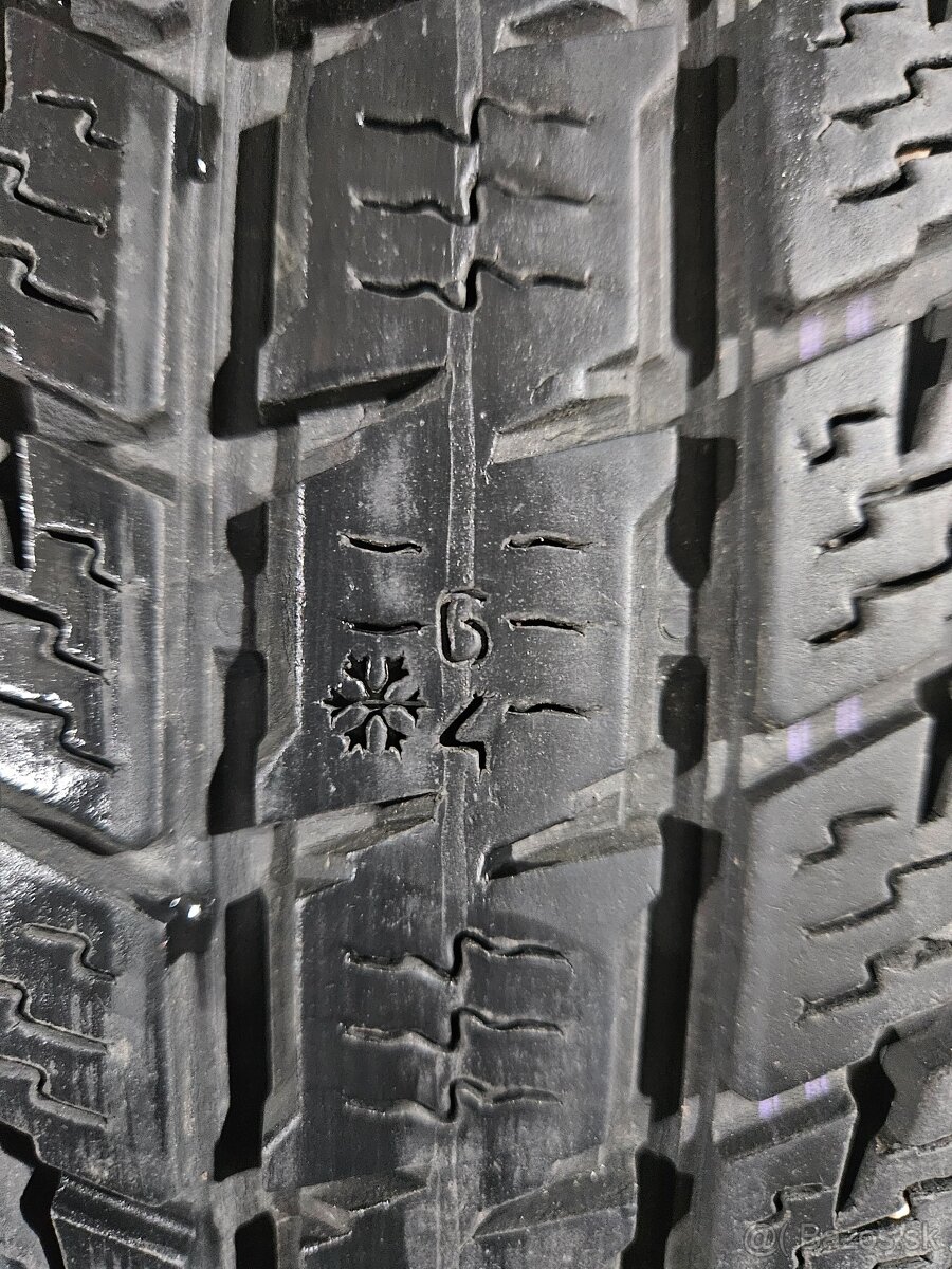 235/55R18 zimne nokian - 3