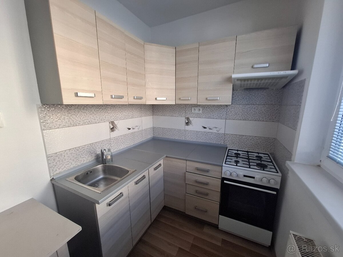 Na predaj kombinovaný sporák Mora - 3