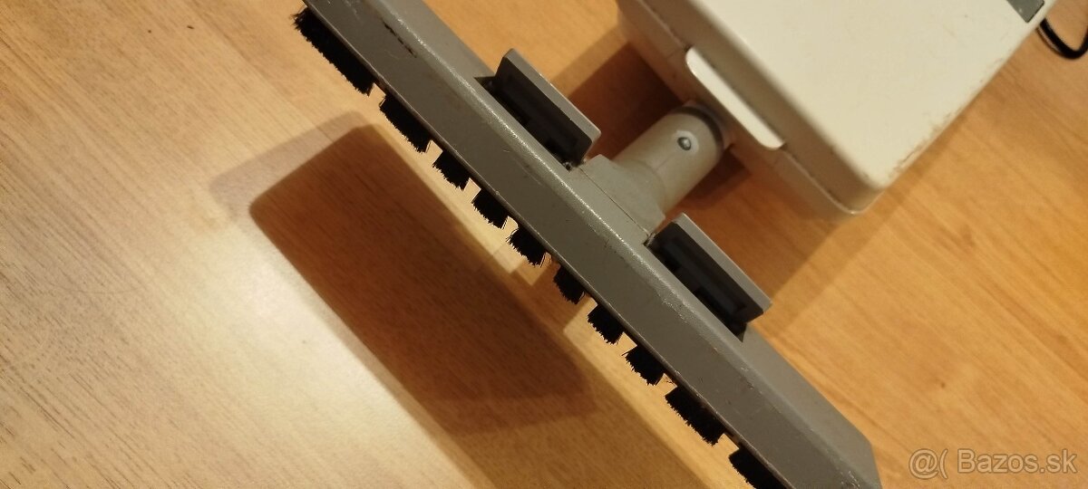 ETA 1426 retro tyčový vysávač - 3