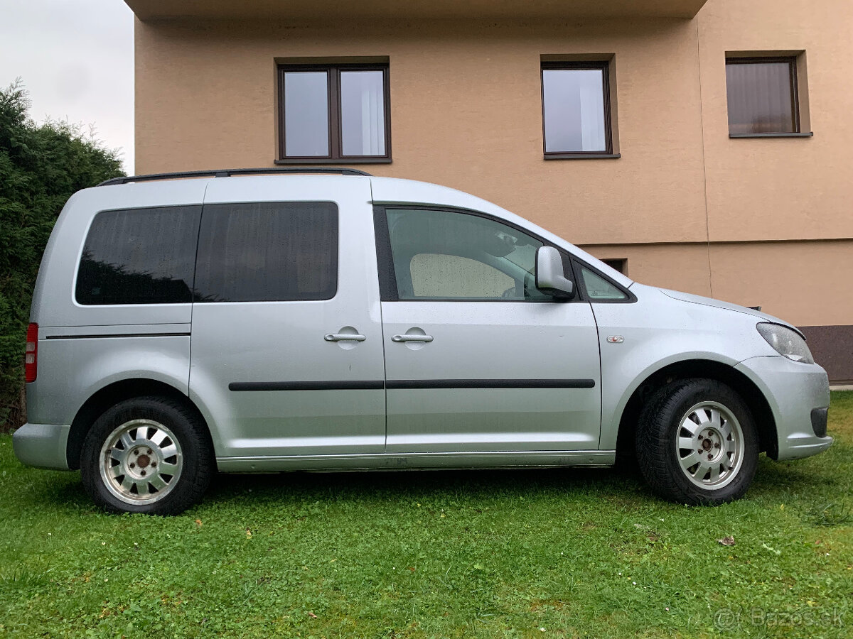 VW Caddy 1,6 75kw, 2011 nová stk. - 3
