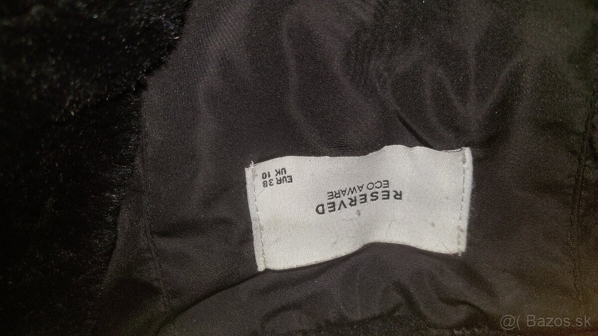Prešívaný čierny kabát veľ. 38 zn. Reserved - 3