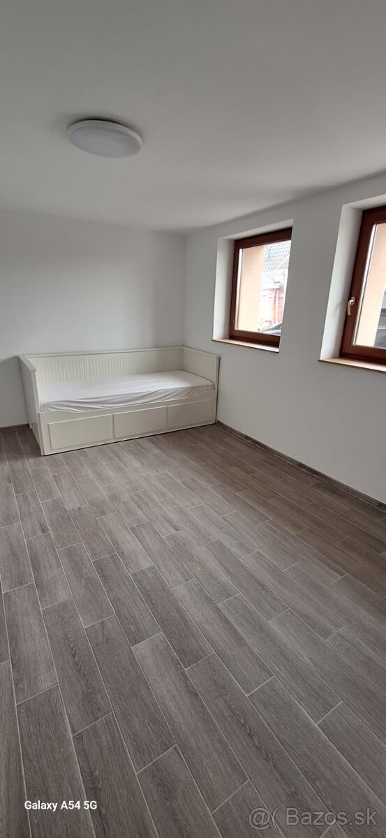 PREDAJ - 3-izbový RD _ Blatné - 3