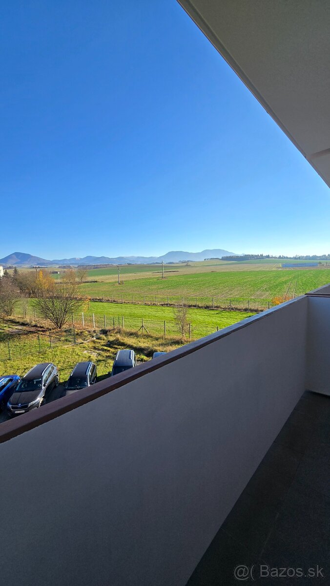 Slnečný 2-izbový byt na Ľadovni - 3